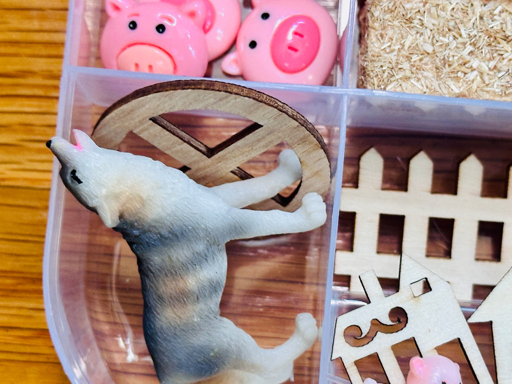 Three Little Pigs Playdough Sensory Kit