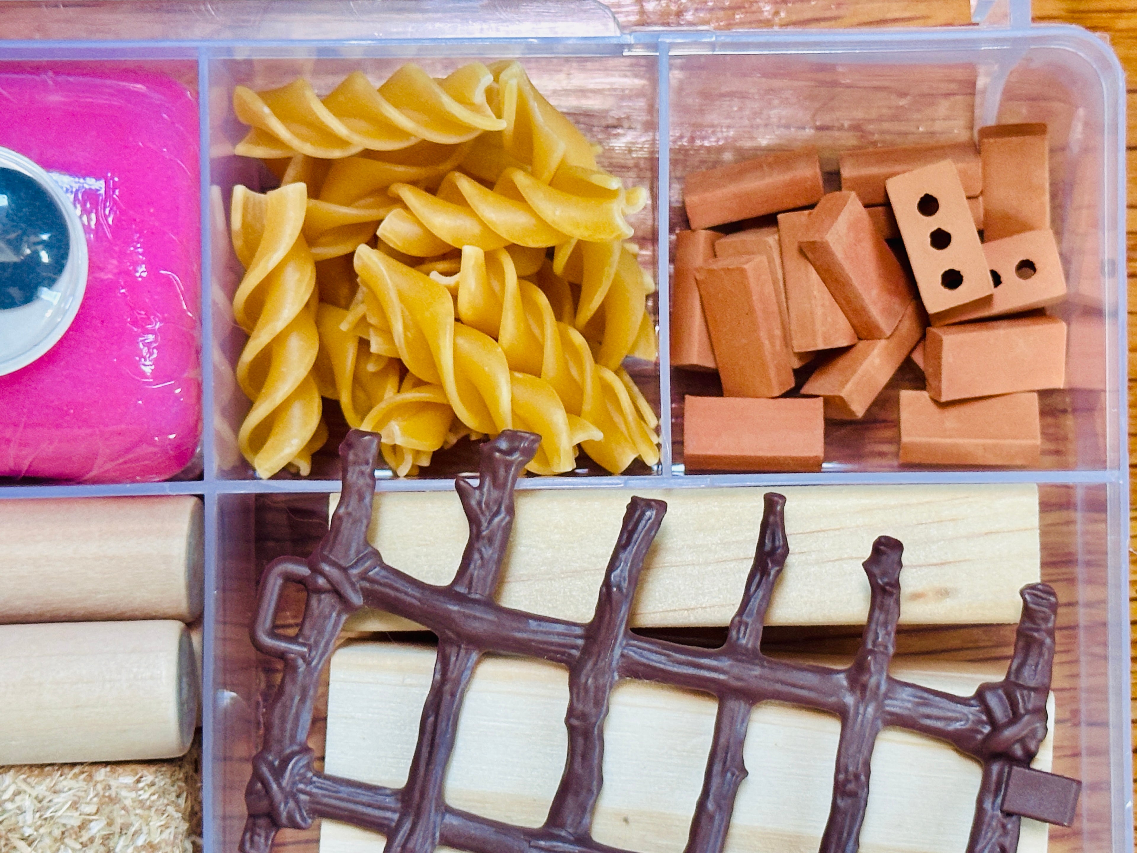 Three Little Pigs Playdough Sensory Kit