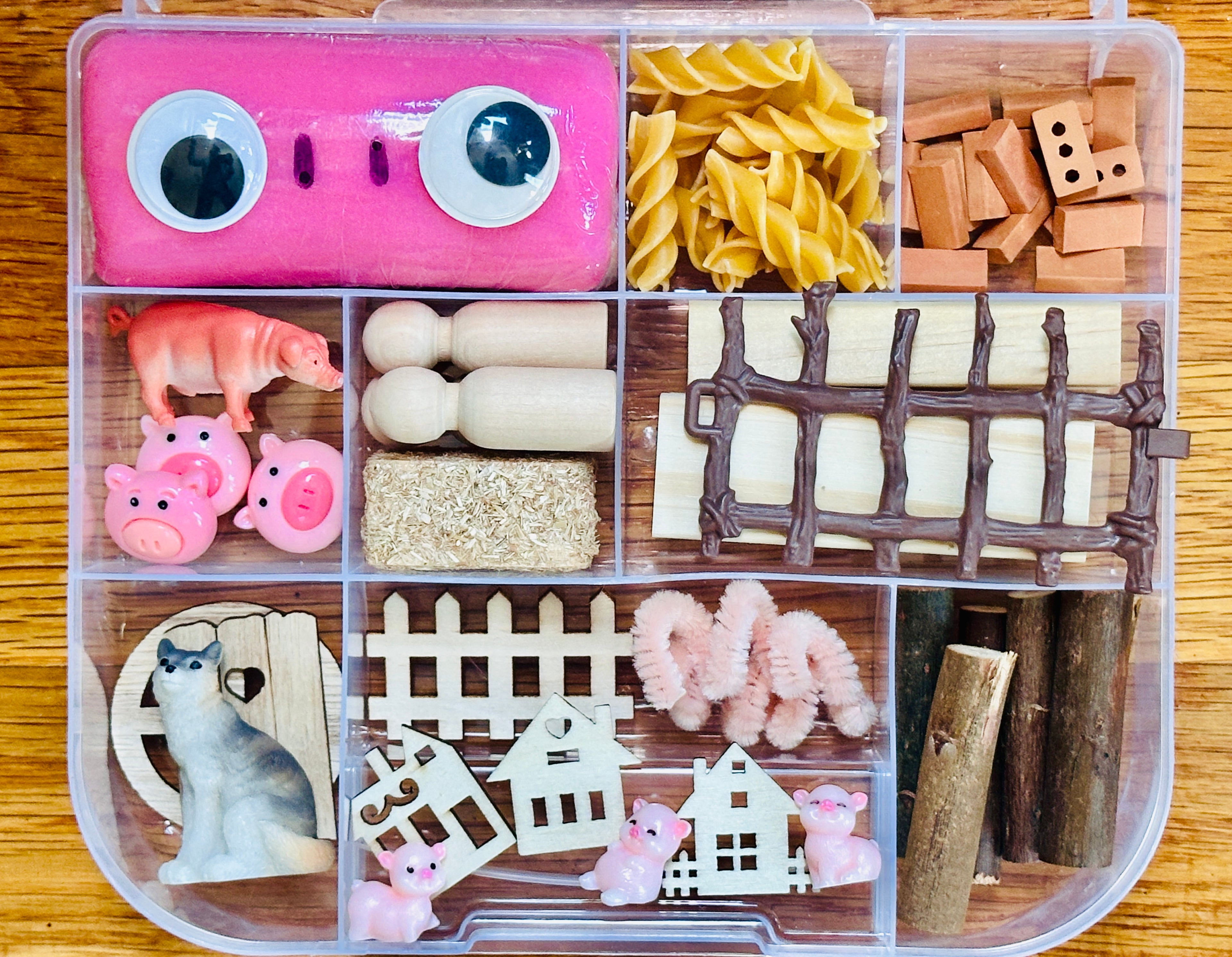 Three Little Pigs Playdough Sensory Kit