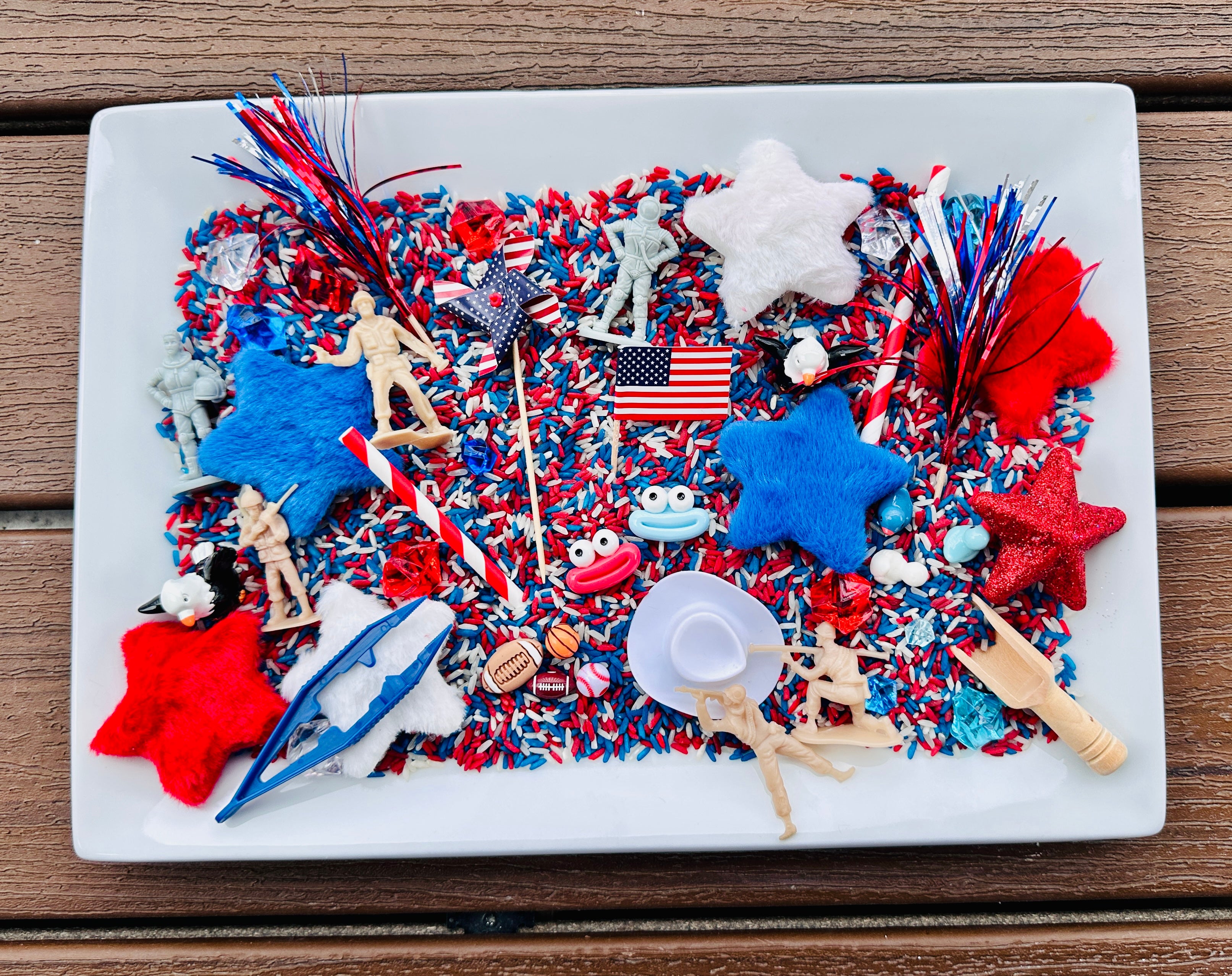 Let Freedom Ring 4th of July Loose Parts & Rice Sensory Bin Kit